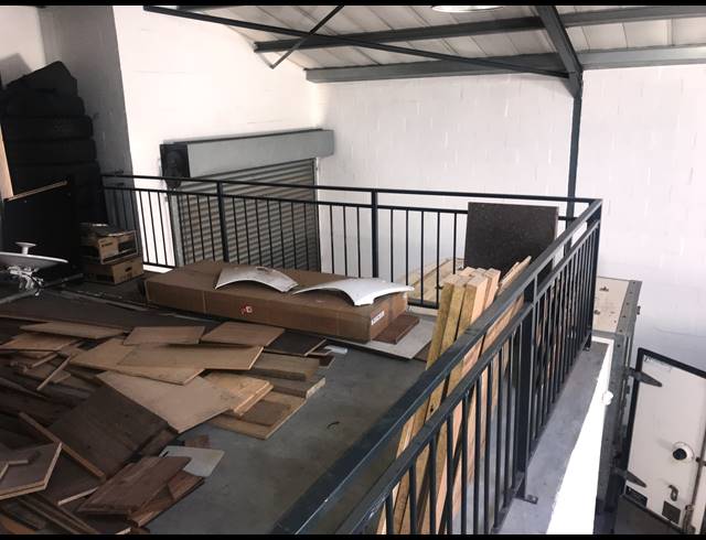 154M² MINI FACTORY RENTED IN BRACKENFELL CENTRAL